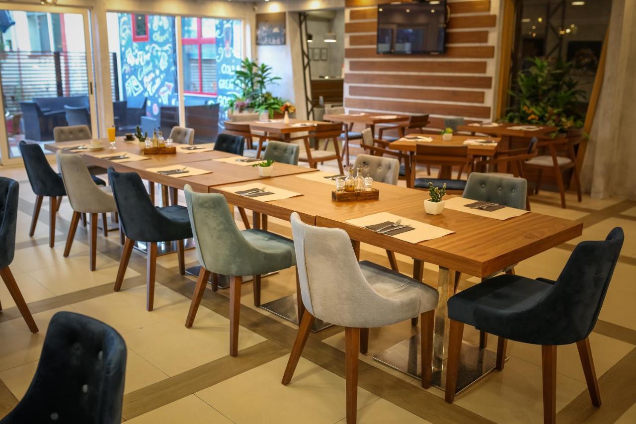 Hotel City Code Vizura garni RENEW Belgrado Esterno foto