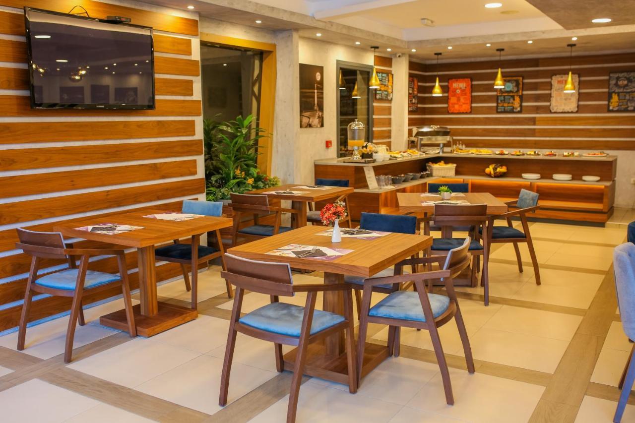 Hotel City Code Vizura garni RENEW Belgrado Esterno foto