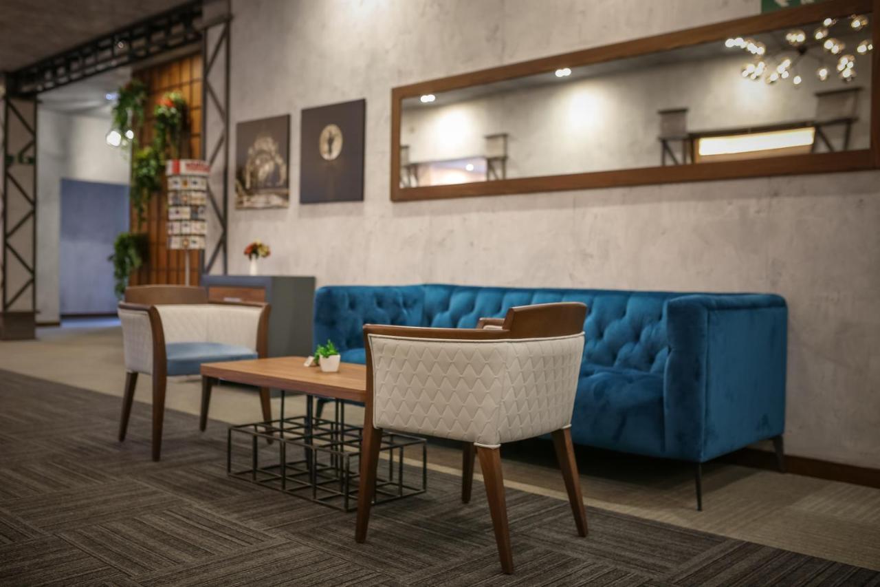 Hotel City Code Vizura garni RENEW Belgrado Esterno foto
