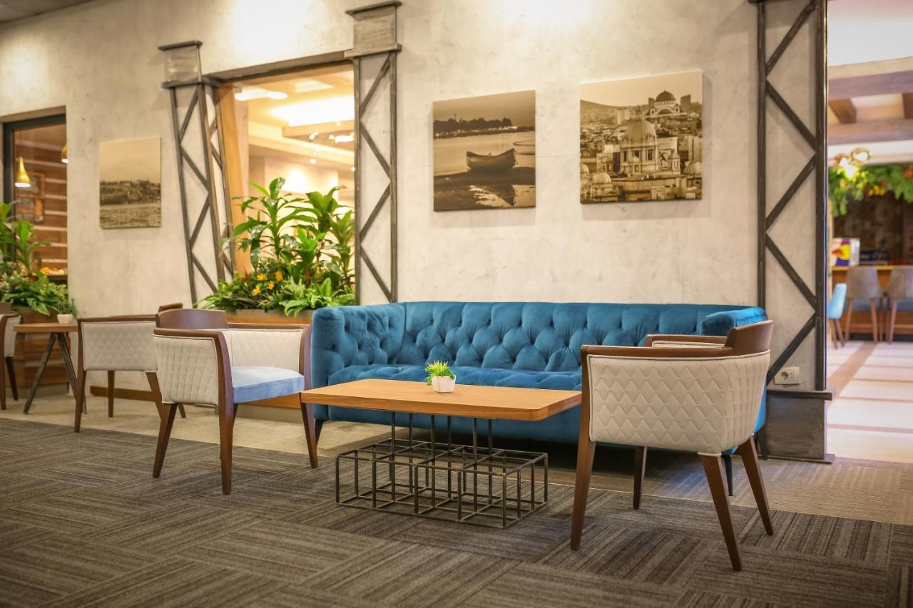Hotel City Code Vizura garni RENEW Belgrado Esterno foto