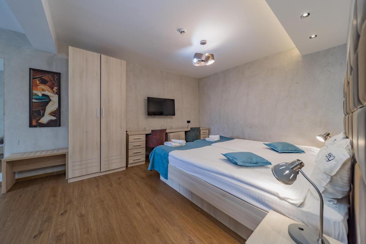 Hotel City Code Vizura garni RENEW Belgrado Esterno foto
