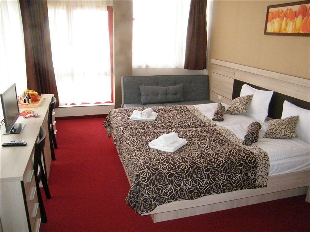 Hotel City Code Vizura garni RENEW Belgrado Esterno foto