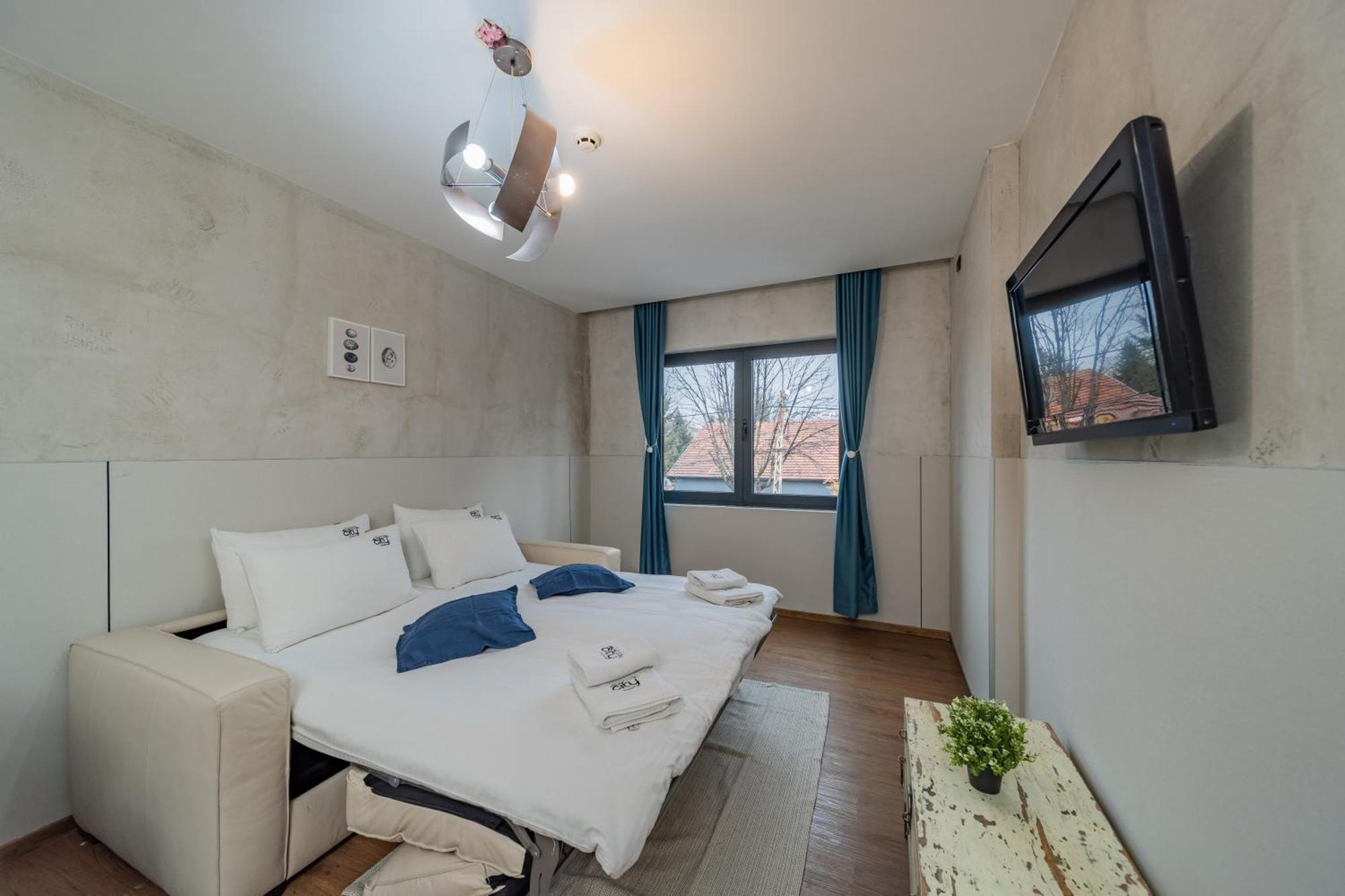 Hotel City Code Vizura garni RENEW Belgrado Esterno foto