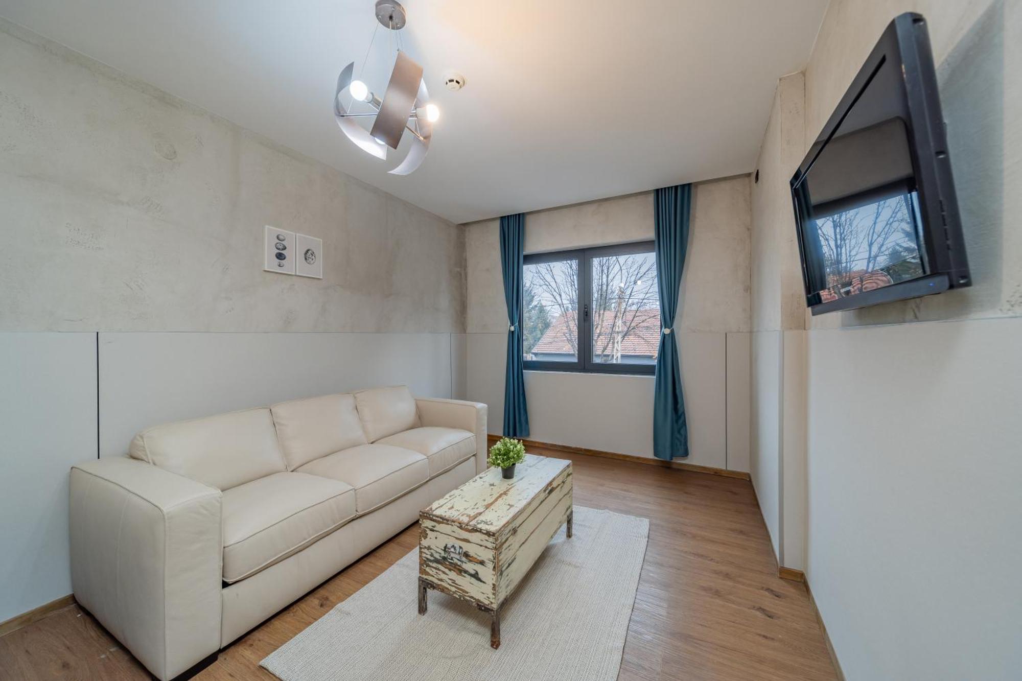 Hotel City Code Vizura garni RENEW Belgrado Esterno foto