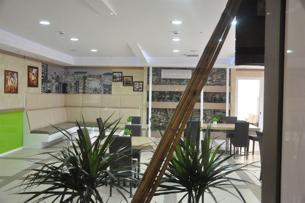 Hotel City Code Vizura garni RENEW Belgrado Esterno foto