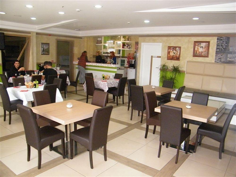 Hotel City Code Vizura garni RENEW Belgrado Esterno foto