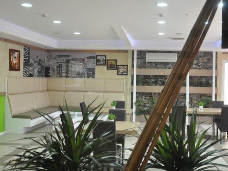 Hotel City Code Vizura garni RENEW Belgrado Esterno foto